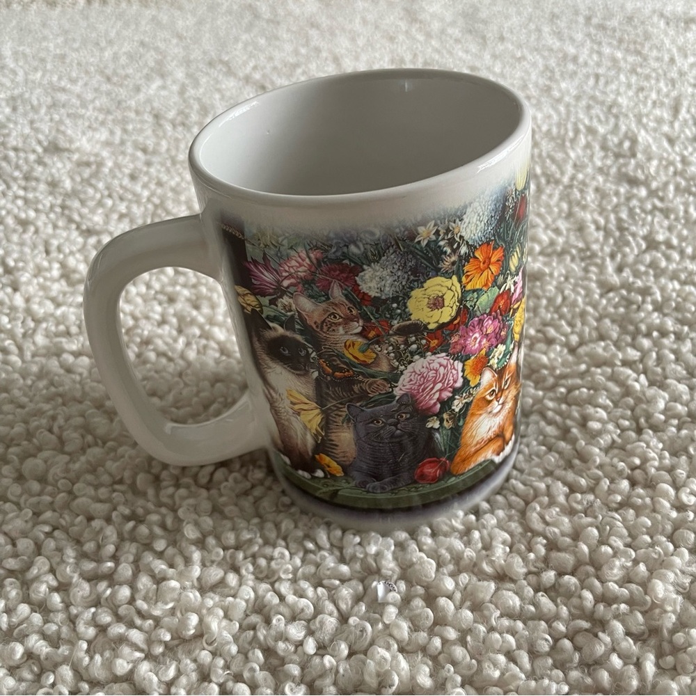 Floral cat ceramic mug